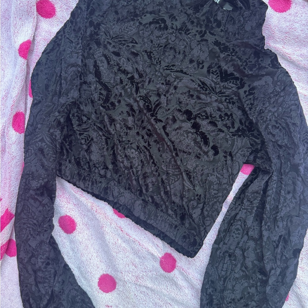 Long sleeve crop top